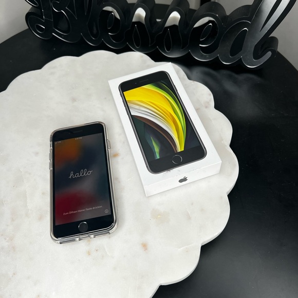 iPhone - Picture 3 of 4